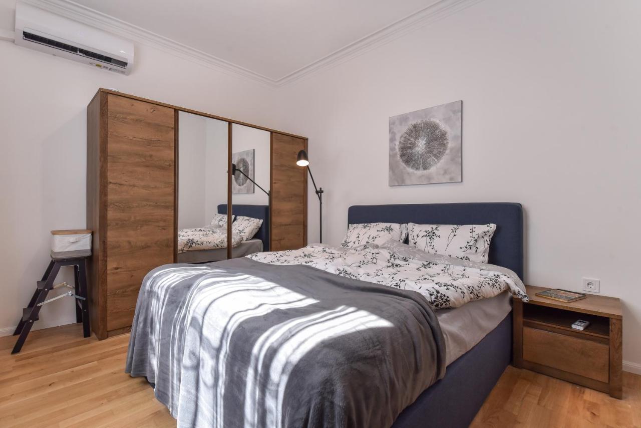 Apartamento Cosy & Renovated 2Bd Flat Near Vitoshka By Flat Mаnager Sofía Exterior foto